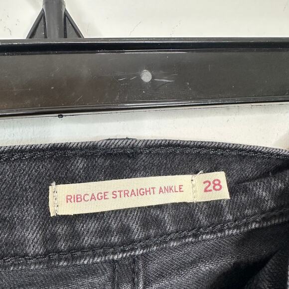 Levi's Faded Black Ribcage Straight Ankle Jeans - Picture 5 of 9